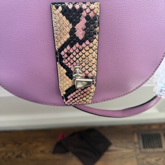 ⭐️Rare⭐️ Kate Spade Stylish Snake Print Crossbody Bag - Purple and Tan - Picture 14 of 16